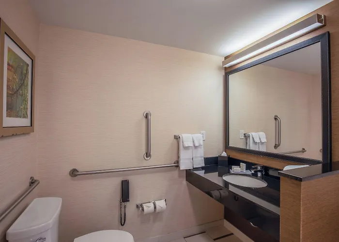 Beach Hotels Fairfield Inn And Suites Chicago Downtown-River North