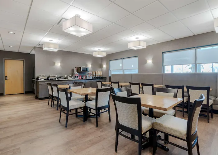 Best Western Plus Eastgate Inn & Suites