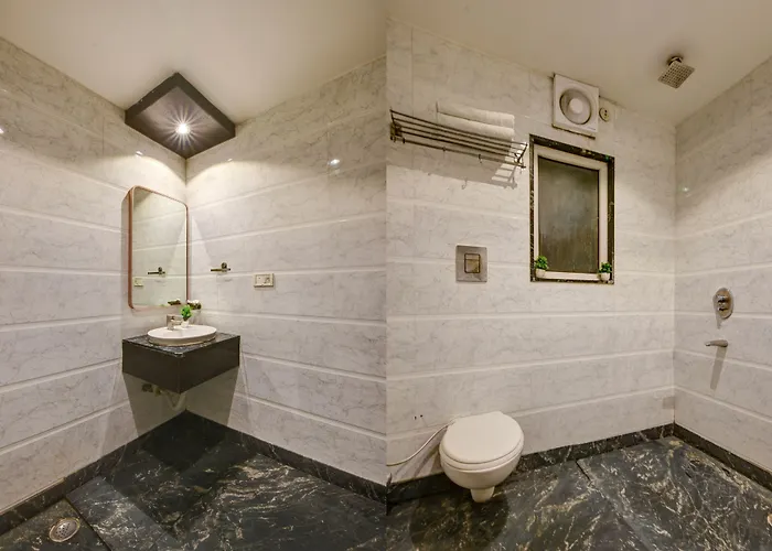 Hotels With Four Stars Krishna Deluxe-By Rcg s