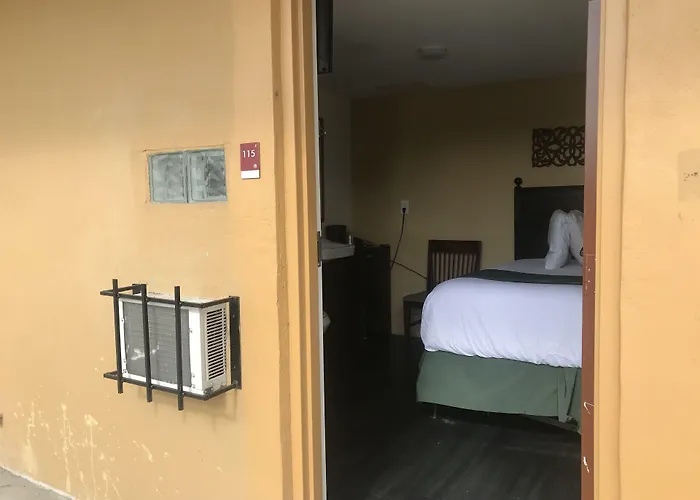 Hotel Belair Orlando Near Florida Mall
