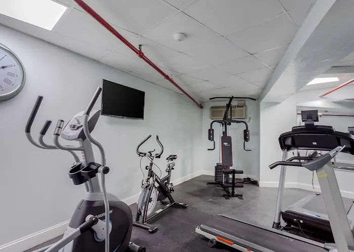 Best Western Plus Brooklyn Bay Hotel