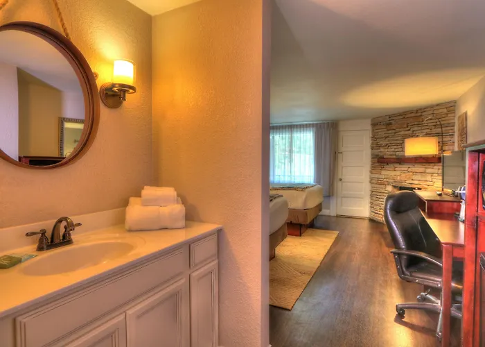 River Edge Inn