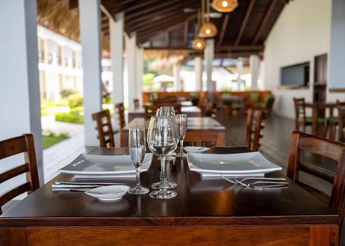 Fuego Del Sol Beachfront Hotel