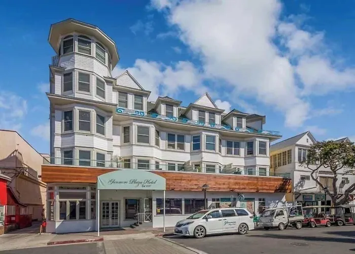 Glenmore Plaza Hotel