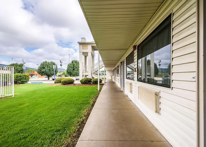 Motel 6-Anniston, Al