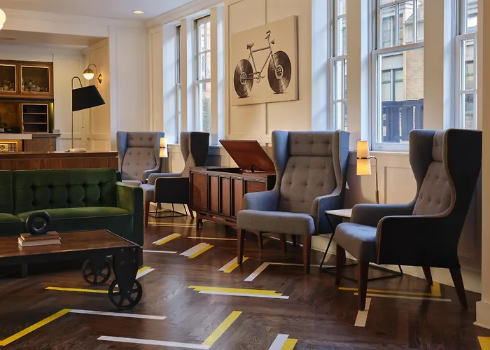 Acme Chicago, Outset Collection By Hilton