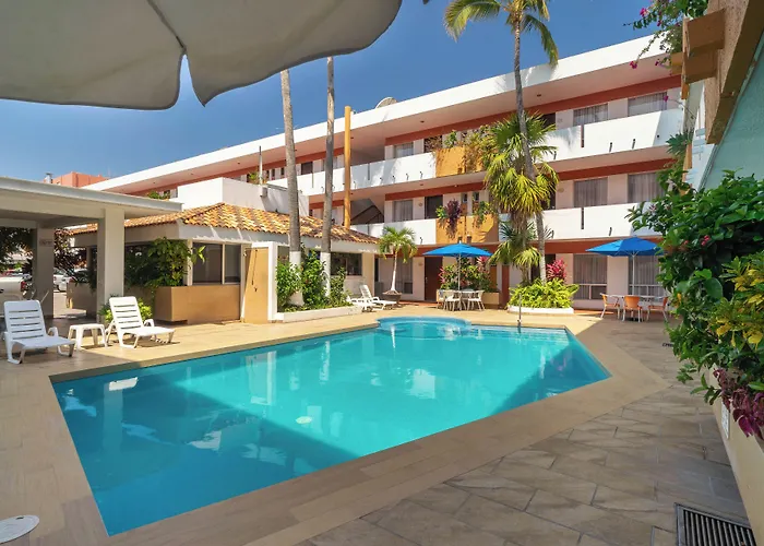 Hotel Azteca Inn