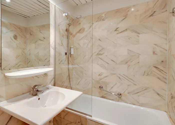 Сity center hotels Sevres Saint Germain