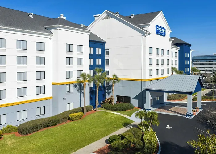 Hot Tub in Room Comfort Inn & Suites Near Universal Orlando Resort-Convention Ctr