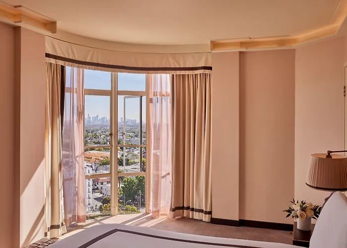 Hotel suites Sunset Tower