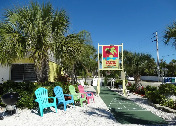 A Tropical Breeze Beach Club - Anna Maria Island