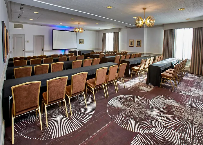 Romantic hotels Hilton Milwaukee