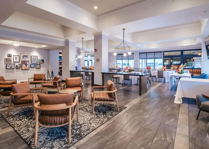 Courtyard By Marriott Savannah Downtown - Historic District