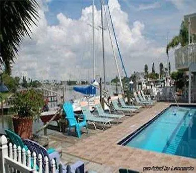 Snug Harbor Inn Waterfront Ban
