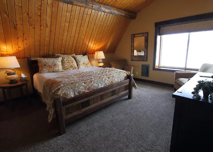 Fin And Feather Inn