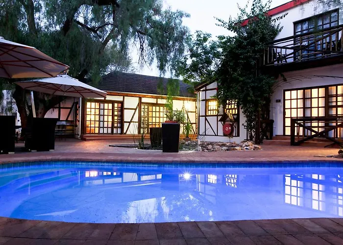 Pet Friendly hotel: Roof Of Africa Hotel