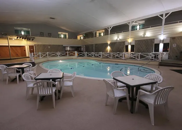Yellowstone Pioneer Lodge