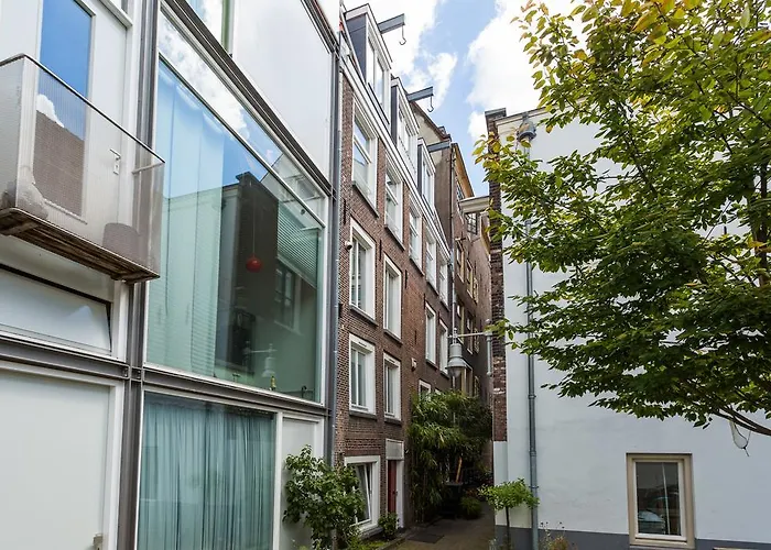 House Of Arts - City Centre Apartment