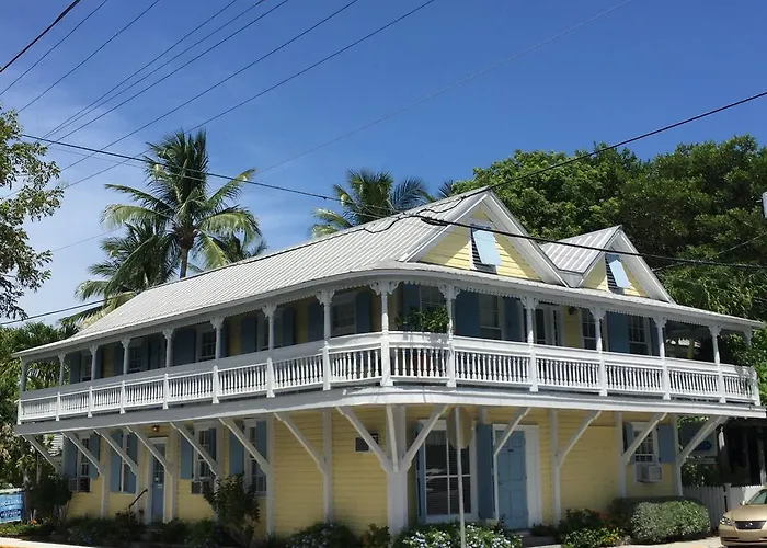 Angelina Guesthouse - Adult Exclusive