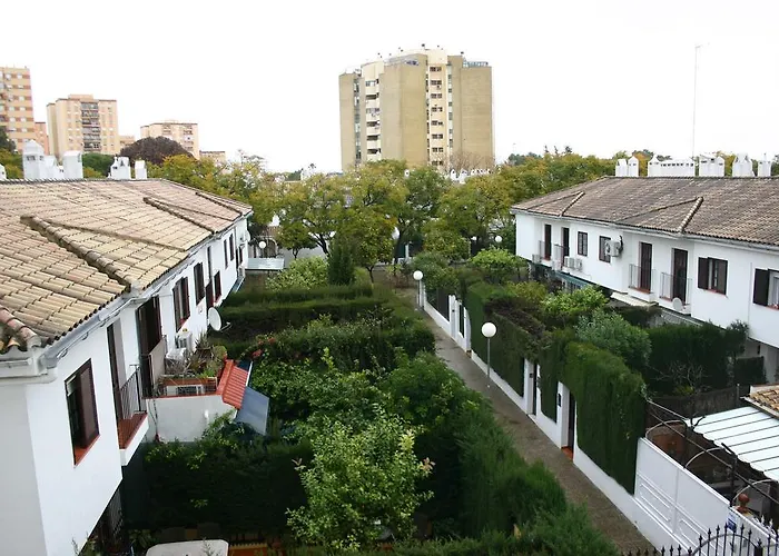  Las Adelfas