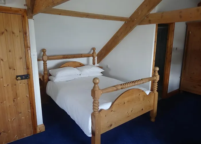 Guest house: Claremont House