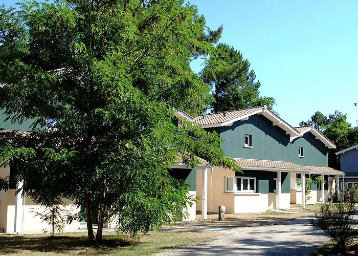 Hôtel avec piscine: Résidence Néméa Les Rives de Saint Brice