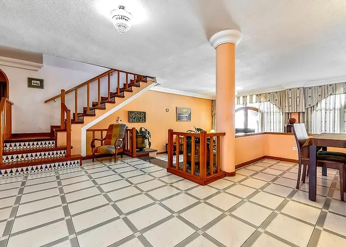 Las Americas Family Inn