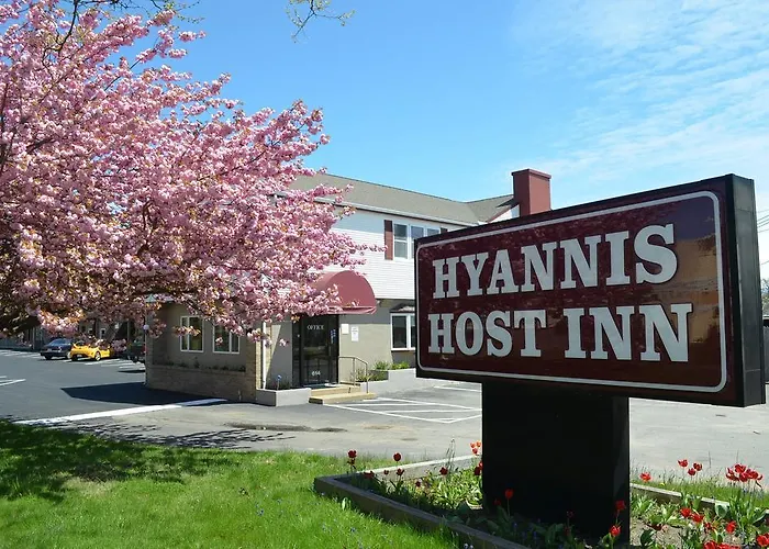 Hyannis Host Inn