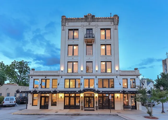 Boutique hotel only: Park Plaza Hotel Seguin