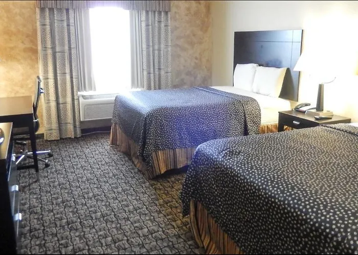 Econo Lodge Inn & Suites