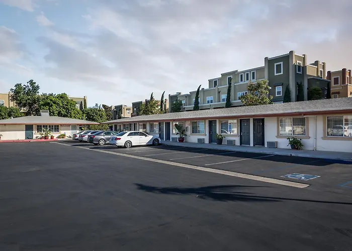 Harbor Motel