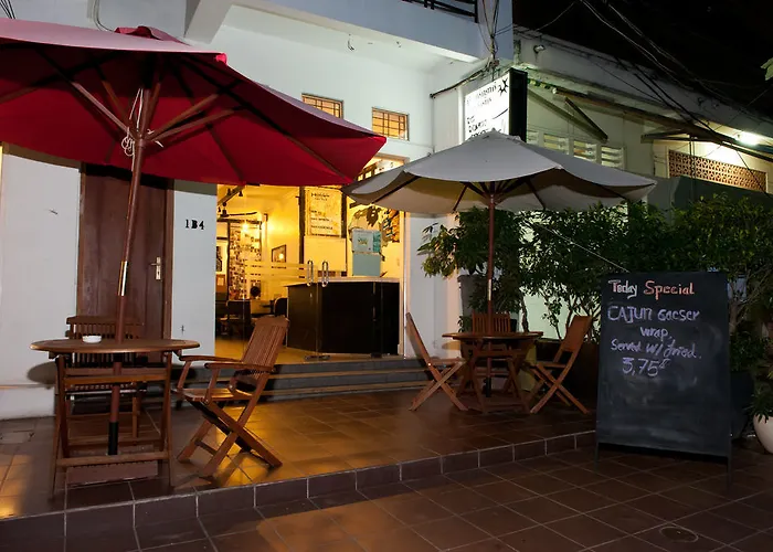 The Hostels Me Mate Place