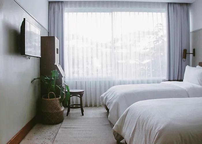 Blackbird Hotel