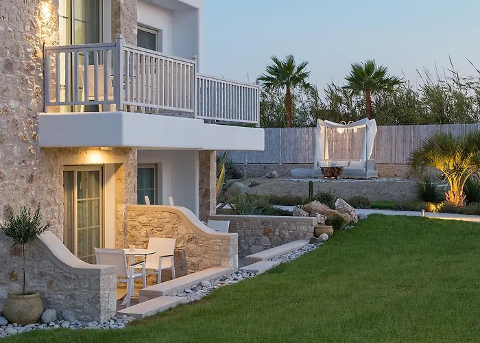 White Pearls-Adults Only Luxury Suites