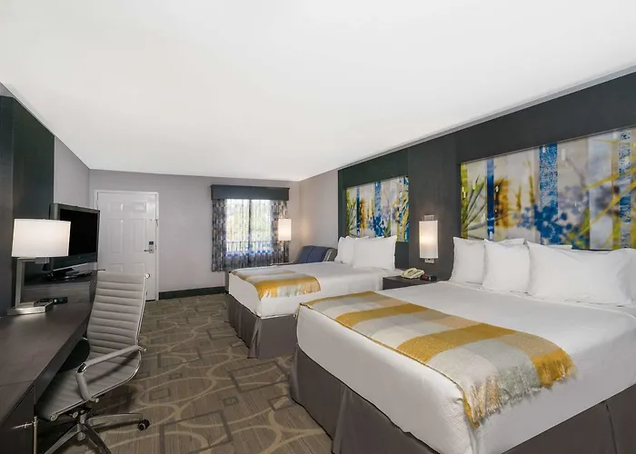Days Inn By Wyndham Asheville Downtown North