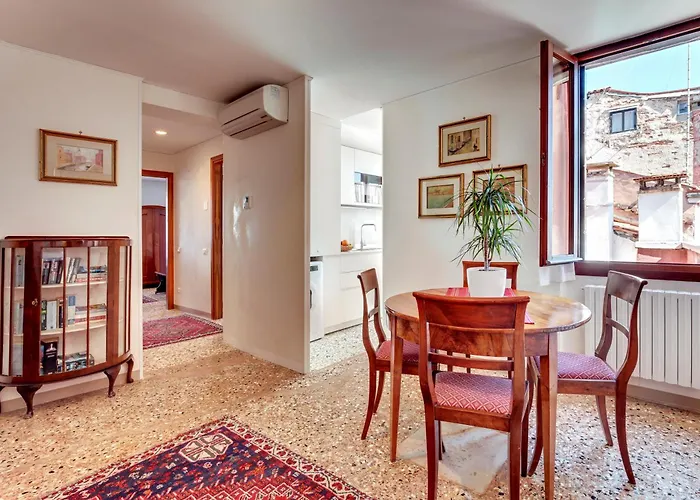 Palazzo Schiavoni Residenza D'Epoca & Suite-Apartments