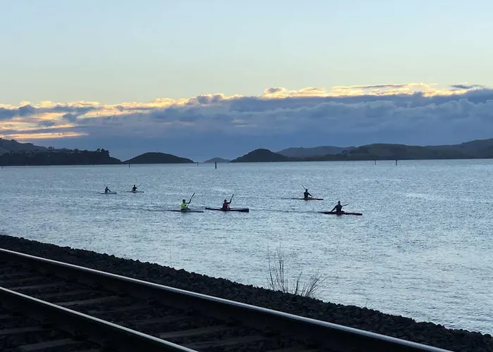 Harbourview Stadium Hotel