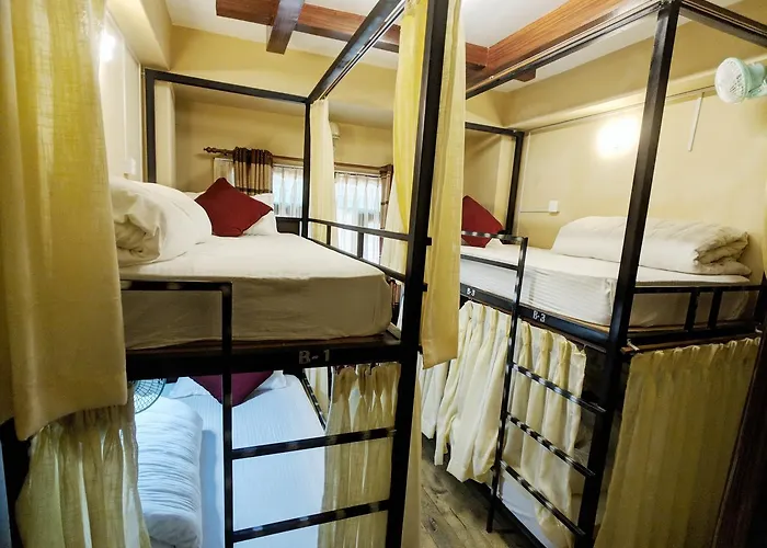 Hotel Forest Lake Backpackers' Hostel