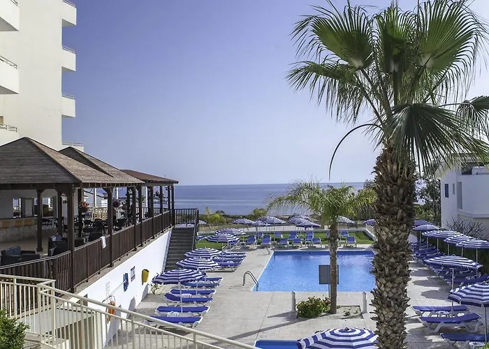 Hotel with view: Cavo Zoe Seaside Hotel