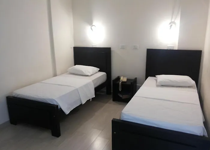 Dumont Park Hotel
