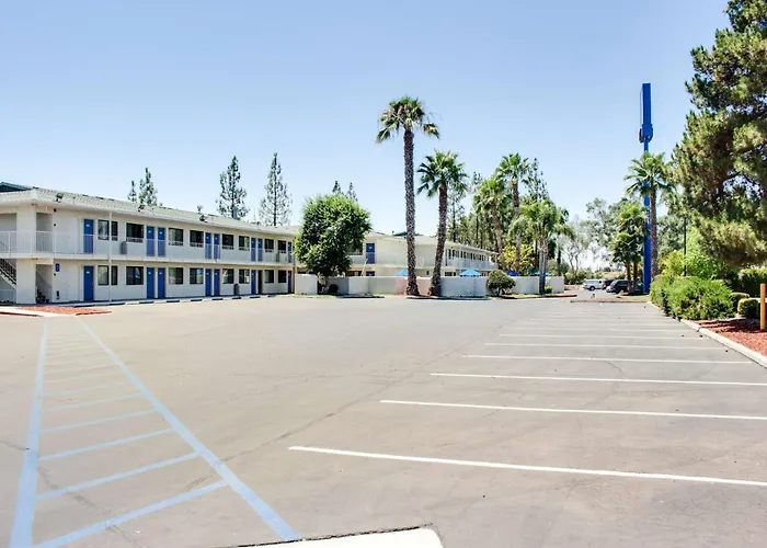 Motel 6-Bakersfield, CA - South
