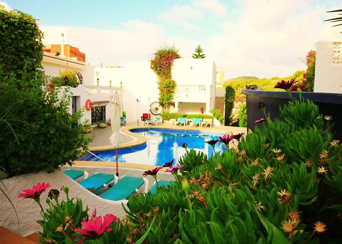 Villa Columbus Rooms And Restaurant