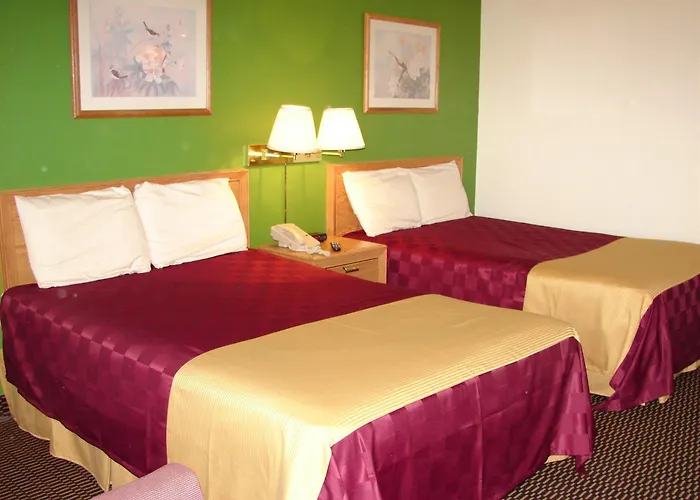 Columbus Inn & Suites