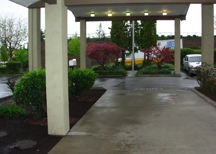 Motel: Red Lion Inn And Suites Federal Way