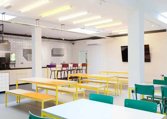 The Hostels Via Limehouse