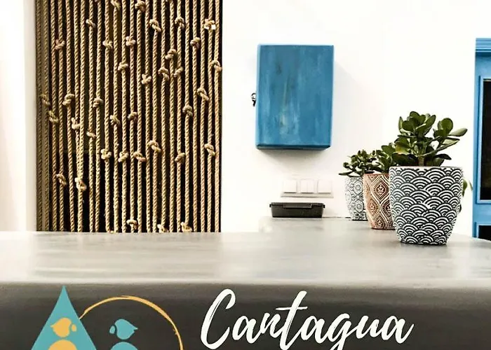 Ping Pong hotel: Cantagua Hostel