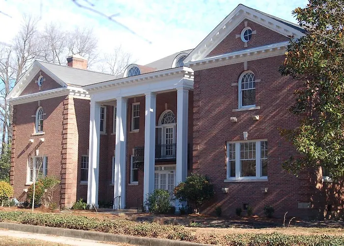 The King'S Daughters Inn