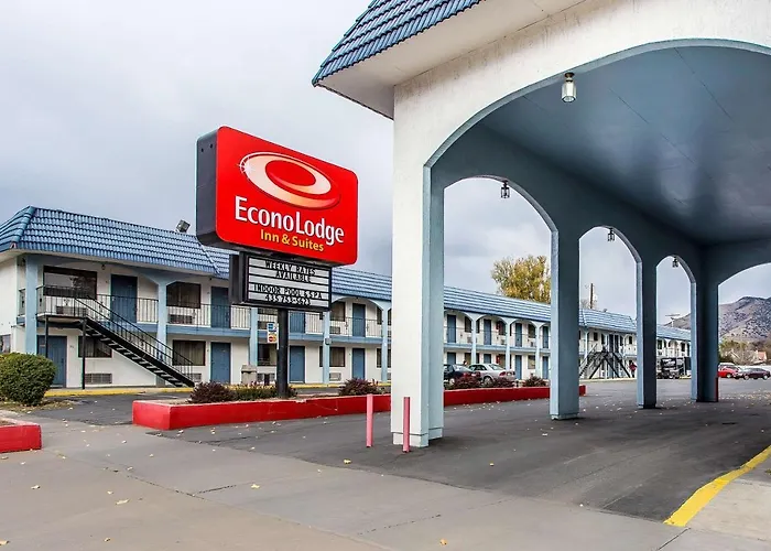 Villa: Econo Lodge Inn & Suites Logan