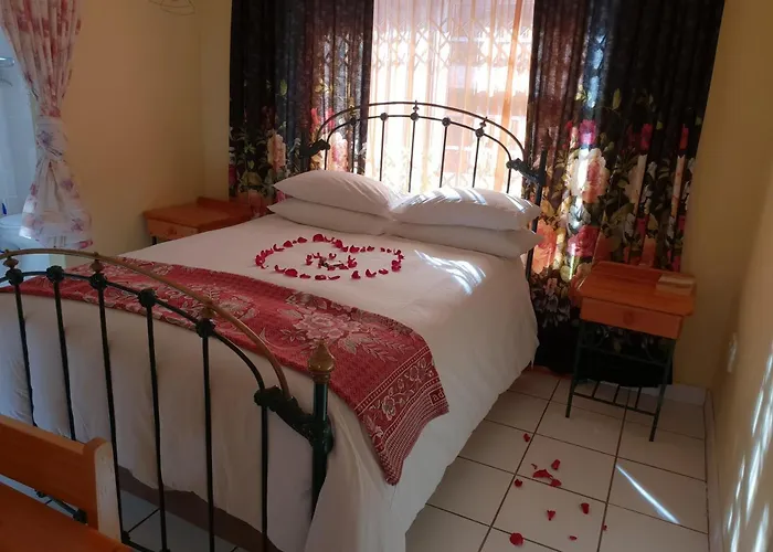 Ebenezer Guesthouse Bluewater Bay