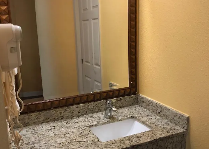 Americas Best Value Inn Addison